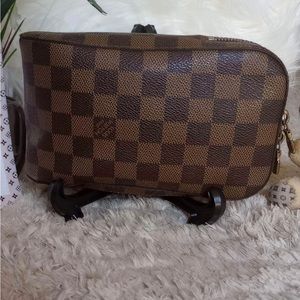 ❤️AUTHENTIC❤️ Louis Vuitton Geronimo Bum Bag